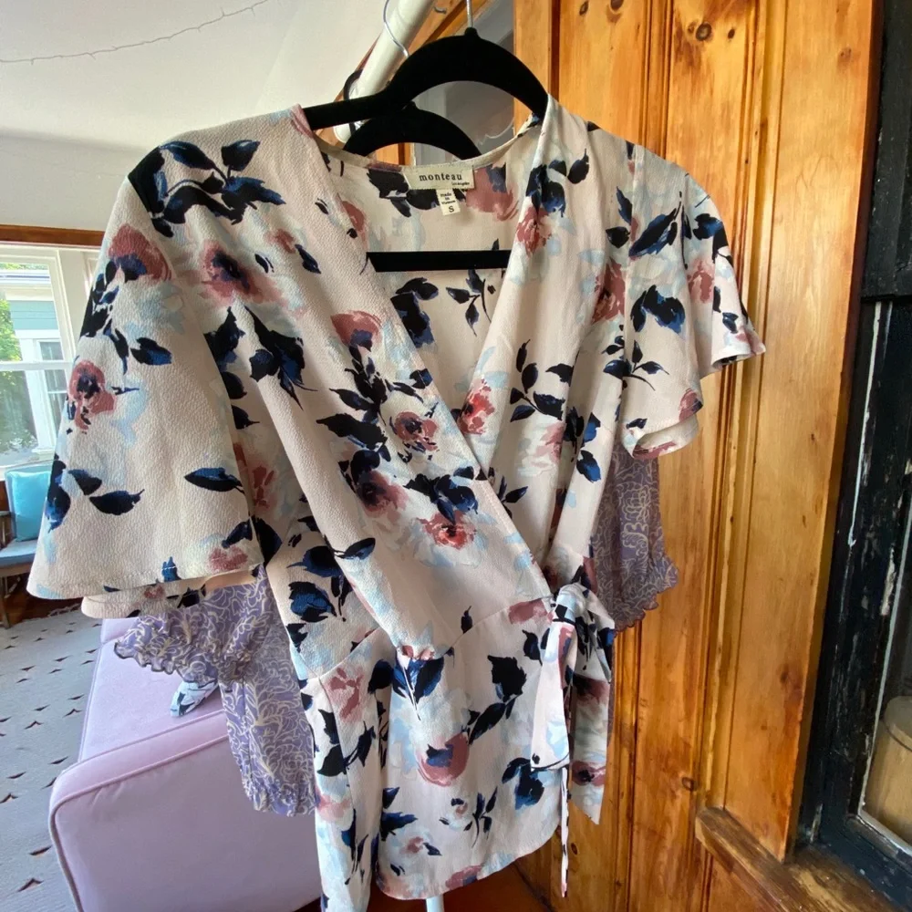 Floral wrap blouse - Picture 1 of 1